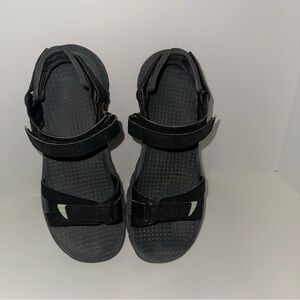 Merrell Women’s Black Sandals Size 7